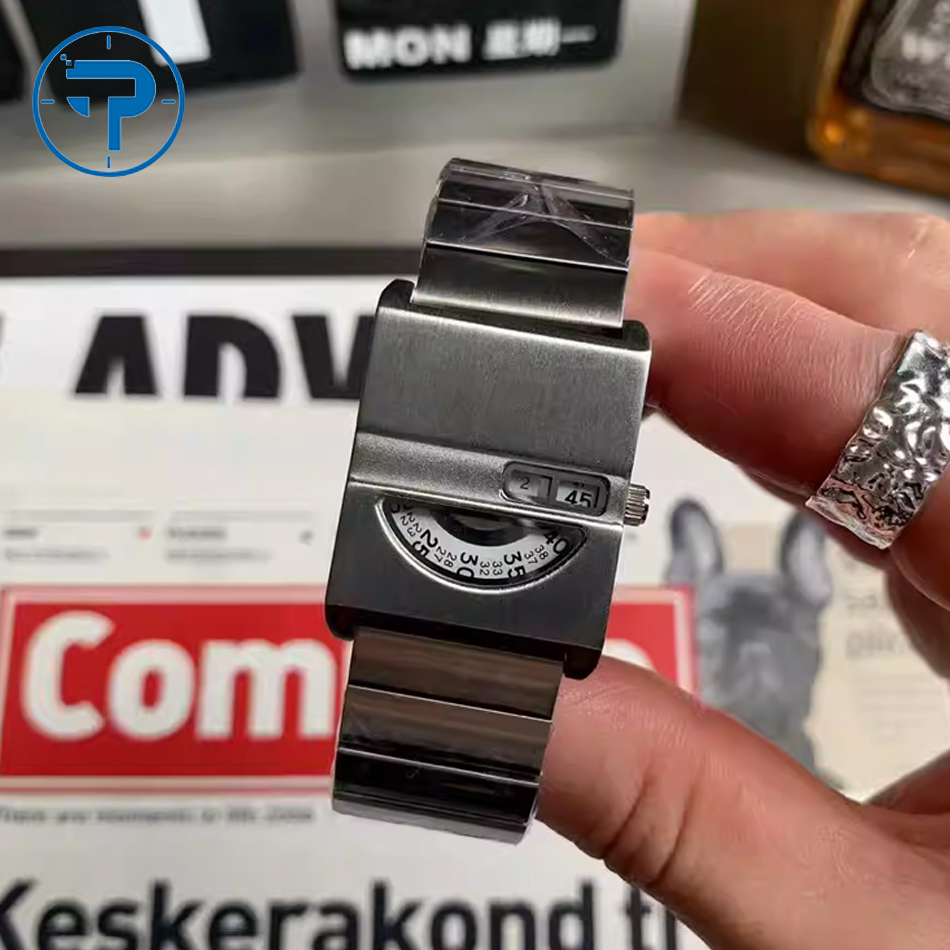Men's Bracelet Watches Square  - Men'S Fashion Magazine recensione e prezzo